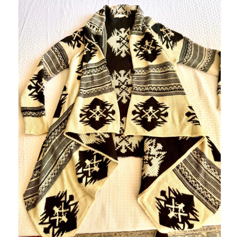 Dreamers Aztec Tribal Print Waterfall Cardigan Sweater Black Cream M1354 SM